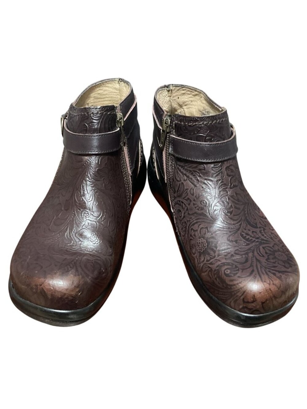 Alegria Embossed Leather Ankle Boots Size 7.5 Dylan Side Zipper Buckle Detail